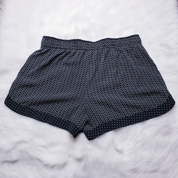 Jennifer Lopez Pants - Jennifer Lopez Pattern Lightweight Shorts